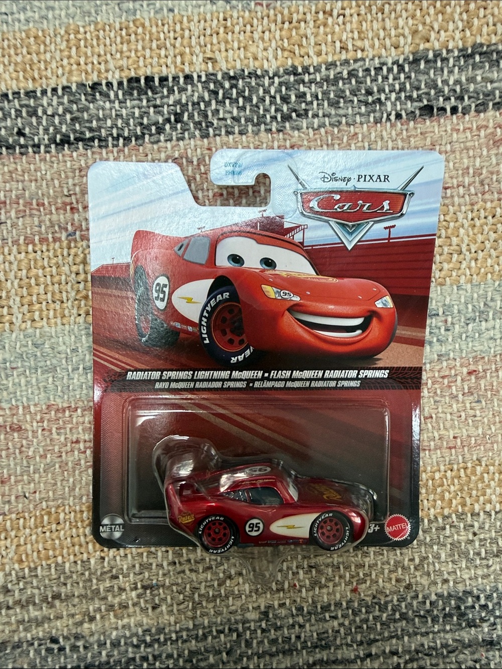 NWT Disney Radiator Springs Lightning McQueen Die-Cast car